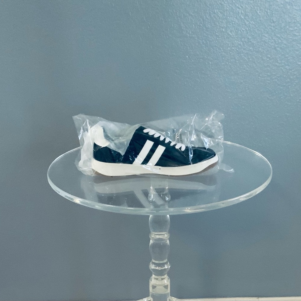 Navy blue Sneakers. - Picture 5 of 12